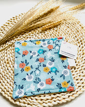 Charger l&#39;image dans la galerie, Débarbouillette Enfant FLEURS AQUA
