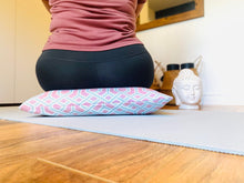 Charger l&#39;image dans la galerie, Coussin de Méditation ADULTE LOGIQUE
