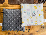 Sac réconfortant Carré FLEURS gris